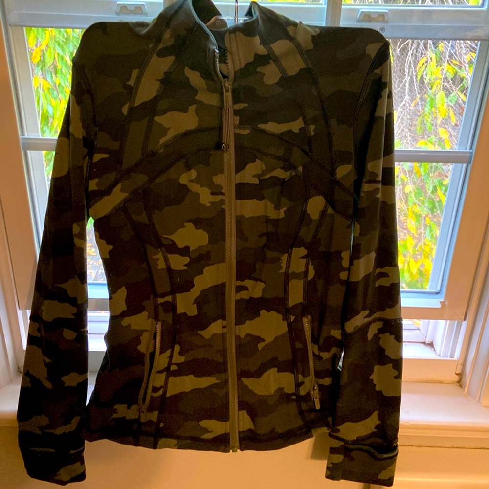 Lululemon Retired Zip Up in Camo!